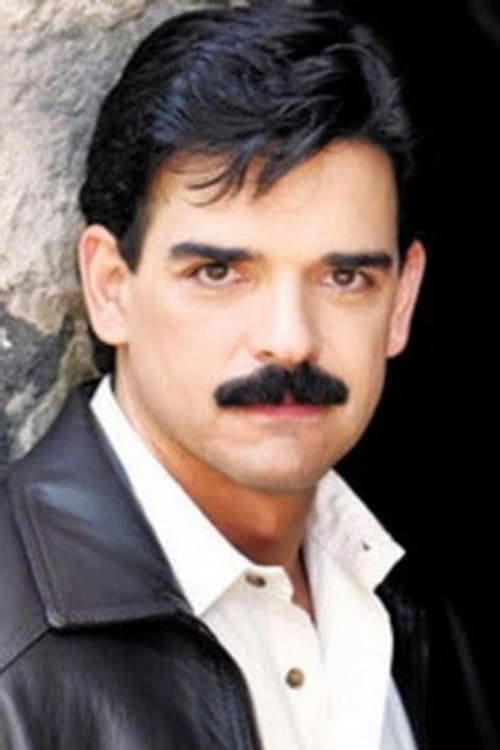 José Llamas